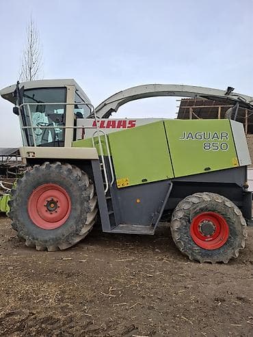 Кормоуборочный комбайн CLAAS JAGUAR 850 - Самоходный силосоуборочный