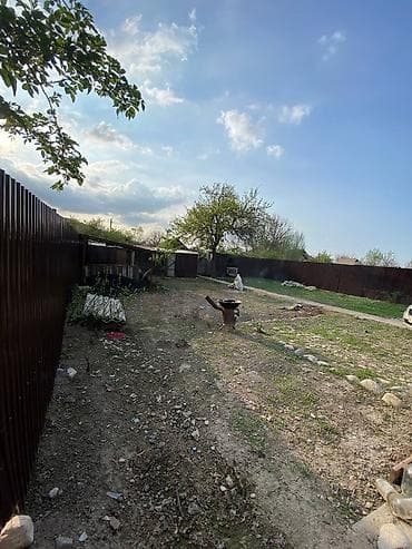 мансара: Дом с участком туз н.серафимовка 3 ком 48кв м и есть 2 комнат снизу — 9