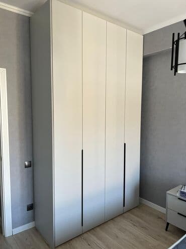 эшик дом: Буйрутма эмеректер, Уктоочу бөлмө, Ашкана гарнитурасы, Үстөл, Шкаф — 19