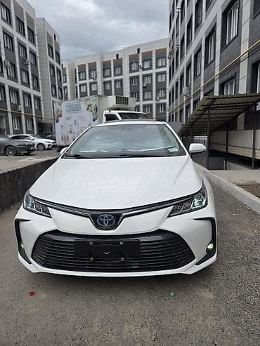 aion v plus: Toyota Corolla: 2021 г., 1.8 л, Гибрид, Седан — 1