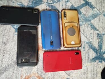 самсунк а02: Samsung Galaxy A10, Б/у, 32 ГБ, цвет - Красный — 2