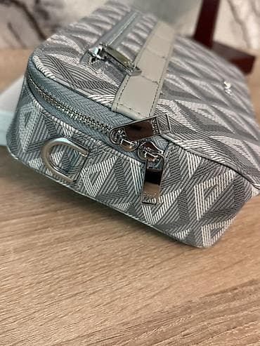 Атайын кийим: Сумка-клатч Dior в серо-белой гамме - Корпус из плотного текстиля с — 3