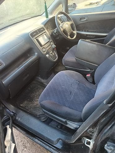 российские авто: Автомобиль универсал черного цвета.продам Кузов: - 5 дверей, задняя — 2