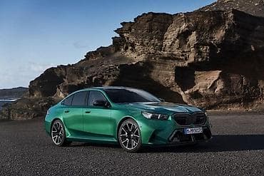 Спортивный седан BMW M6 Gran Coupe в ярком зеленом цвете. Автомобиль at lalafo.kg Спортивный седан BMW M6 Gran Coupe в ярком зеленом цвете. Автомобиль