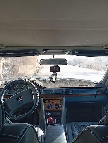 2109 запчасти: Mercedes-Benz W124: 1989 г., 2.3 л, Ручные, Бензин, Седан — 9