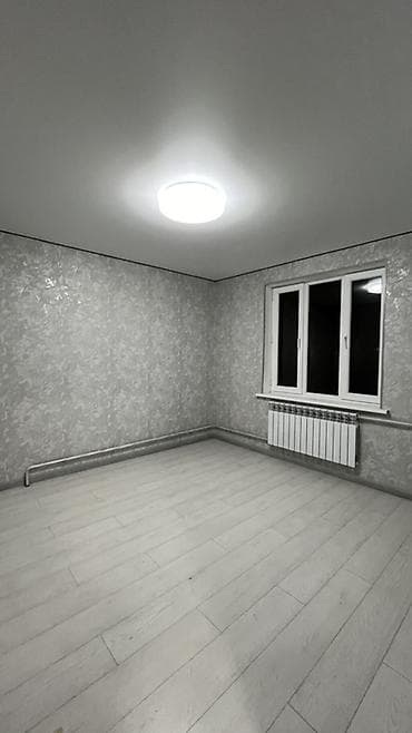 Квартиры: 3 комнаты, 70 м², Красный Строитель ж/м 2 этаж, Свежий ремонт — 3