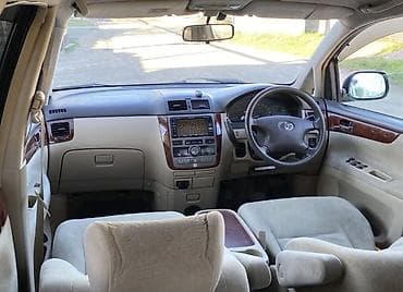 японский трактора: Toyota Ipsum: 2001 г., 2.4 л, Автомат, Бензин, Минивэн — 5