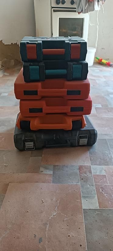 Бакча эмереги: Продаются пустые короба от электро инструментов по 500 сом в идеальном — 1