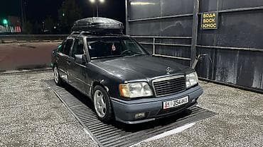 лабо купит: Mercedes-Benz 220: 1994 г., 2.2 л, Механика, Бензин, Хэтчбэк — 4