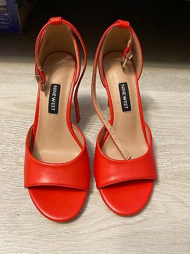 Айымдардын бут кийими: Новые босоножки Очень удобные Размер 36 Цена 900с( покупала — 1