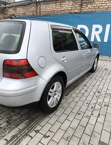 гоььф 3: Volkswagen Golf: 2003 г., 2 л, Автомат, Бензин, Хэтчбэк — 1