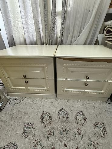 стол тумбочка: Спальный гарнитур в классическом стиле, цвет айвори, декоративная — 2