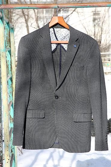Костюмы: Продаю новые пиджаки: 1. Semco (Турция). Размер: 48-50. Не мнущаяся — 3