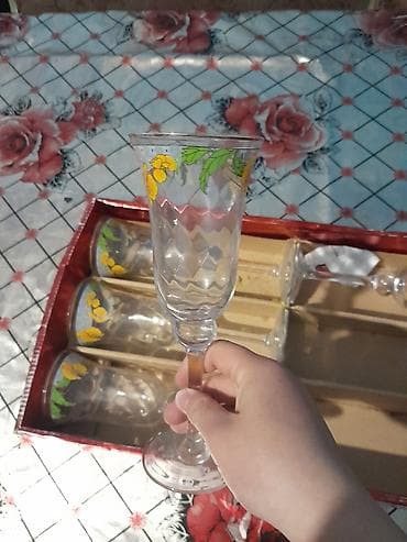 Набор бокалов на высокой ножке, 6 штук, в фирменной коробке. -