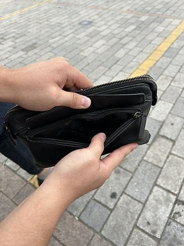Сумки: Покупал за 30.000 в свое время, срочно деньги нужны продаю за — 10