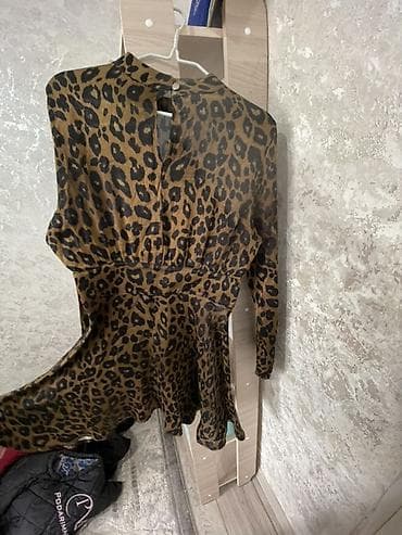 leopard 5: Платье с леопардовым принтом - Фасон: расклёшенная юбка выше колена — 2