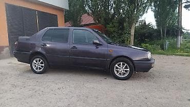 Унаа сатуу: Volkswagen Vento: 1992 г., 1.8 л, Кол менен иштөөчү, Бензин — 5
