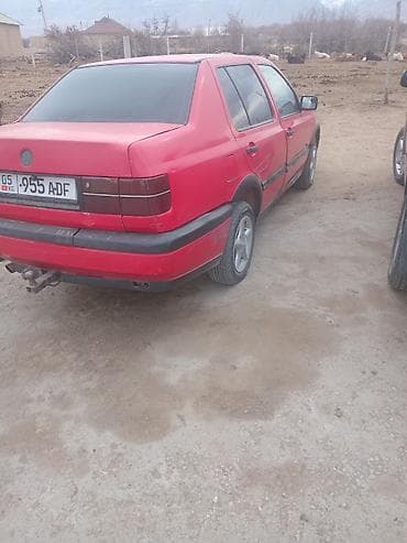 super soko: Volkswagen Vento: 1993 г., 1.8 л, Механика, Газ, Седан — 4