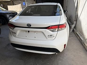 Toyota Levin: 2021 г., 1.8 л, Вариатор, Гибрид, Седан — 3