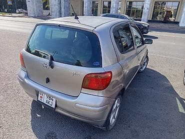 рага на авто: Toyota Vitz: 2003 г., 1.3 л, Вариатор, Бензин, Хетчбек — 9