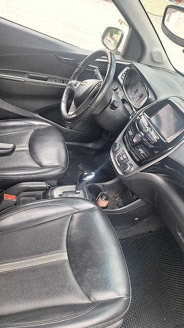 Транспорт: Chevrolet Spark: 2020 г., Автомат, Бензин, Хетчбек — 5