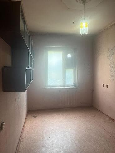 hostel ош: 3 комнаты, 15 м², 105 серия, Старый ремонт — 1