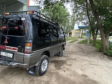 Mitsubishi Delica: 1994 г., 2.5 л, Кол менен иштөөчү, Дизель, Вэн/Минивэн — 3