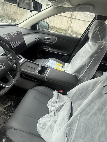 nio et9: Changan Qiyuan Q05: 2026 г., Электромобиль, Кроссовер — 4