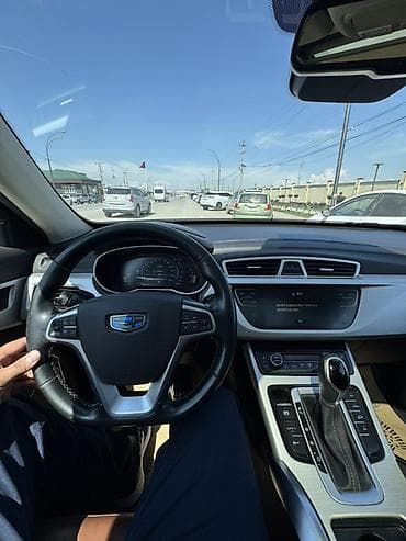 hyundai porter 1: Geely Atlas: 2023 г., 1.8 л, Автомат, Бензин, Кроссовер — 3