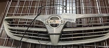 vin code: Решетка радиатора Nissan Б/у, Оригинал — 1