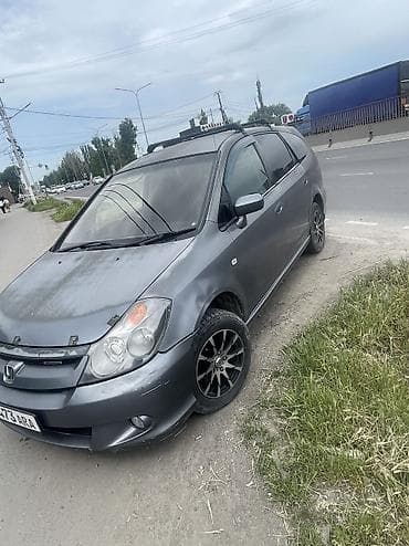 Honda Stream: 2004 г., 2 л, Газ