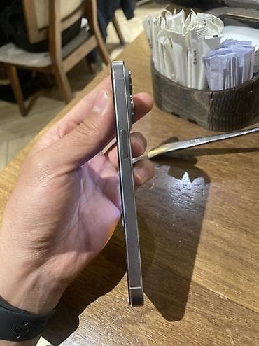 айфоны 5: IPhone 15 Pro Max, 512 ГБ, Natural Titanium, 93 % — 3