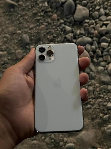 iphone 7 8: IPhone 11 Pro — 2