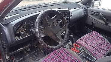 vw: Volkswagen Passat: 1989 г., 1.8 л, Механика, Седан — 4