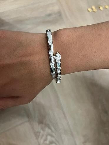 totwoo браслеты: Набор украшений: браслеты и подвески. цена 350 за цепочки И — 2