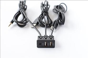 aux колонка: AUX,USB разъем для входа мультимедиа или зарядки и вывода на панель — 2