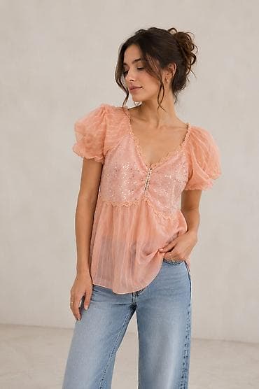 Блузка, Трикотаж, Однотонный, С пайетками at lalafo.kg Блузка, Трикотаж, Однотонный, С пайетками
