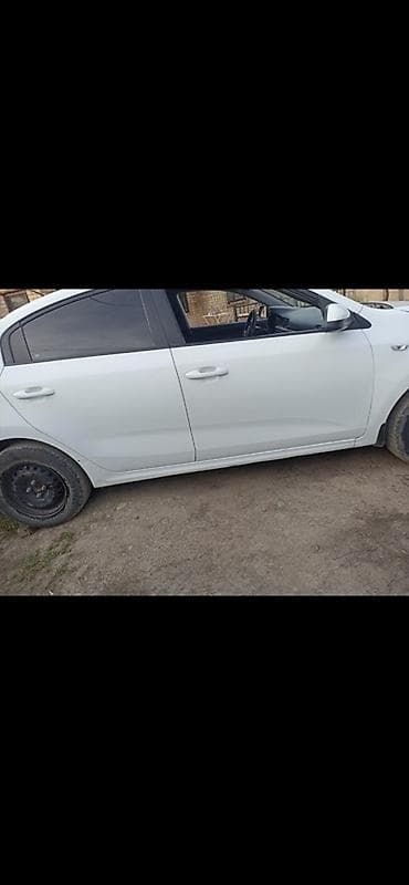 Транспорт: Kia Rio: 2019 г., 1.4 л, Механика, Бензин, Седан — 3
