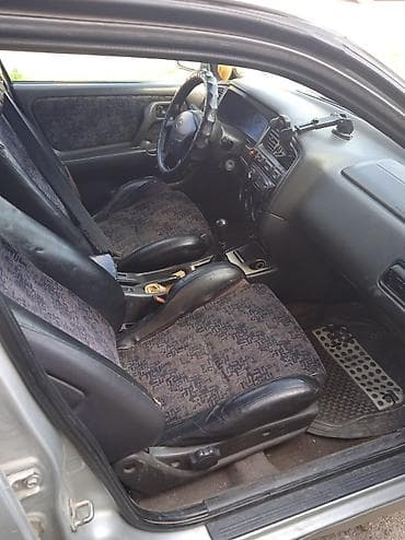 премьер: Nissan Primera: 1998 г., 1.6 л, Кол менен иштөөчү, Седан — 1