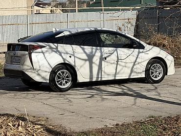 Toyota Prius: 2017 г., 1.8 л, Автомат, Гибрид, Лифтбек — 6