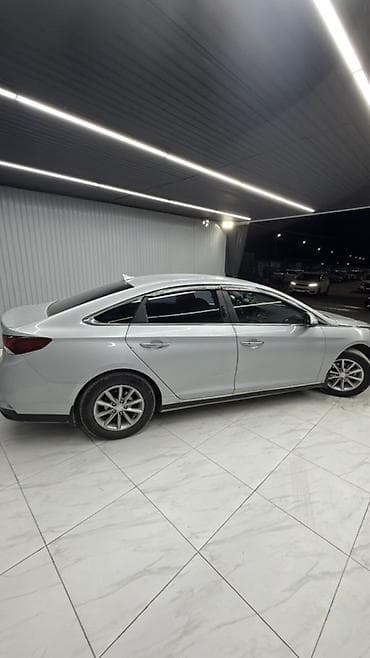 срочно газ: Hyundai Sonata: 2018 г., 2 л, Автомат, Газ, Седан — 3