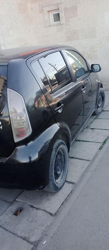 с4 моно: Daihatsu Sirion: 2010 г., Автомат, Бензин, Хэтчбэк — 3