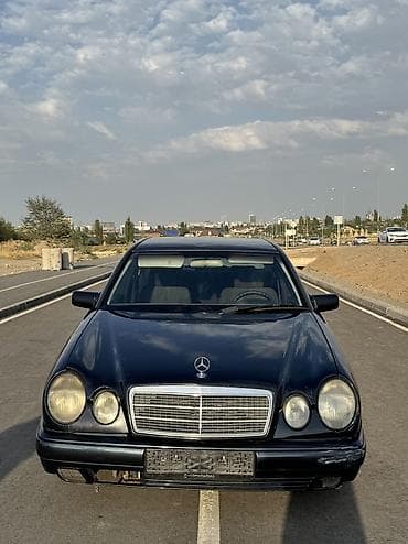 Mercedes-Benz E-Class: 1999 г., 2.4 л, Автомат, Бензин, Седан