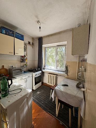 хрущёвка: 1 комната, 28 м², Политех Хрущевка, 1 этаж, Старый ремонт — 2
