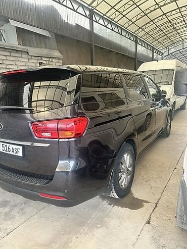Продажа авто: Kia Carnival: 2019 г., Минивэн — 3