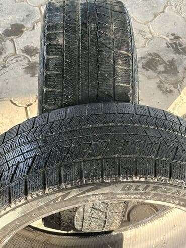 инструменты для кожы: Шины 235 / 40 / R 19, Зима, Б/у, Пара, Легковые, Япония, Bridgestone — 4