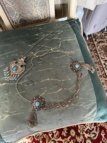 Брюки: Платье 3000 одевала только один раз
Пальто и аксессуары бесплатно — 5