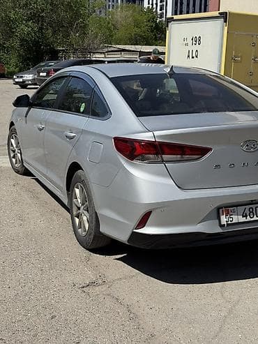 Hyundai Sonata: 2019 г., 2 л, Автомат, Бензин, Седан — 4