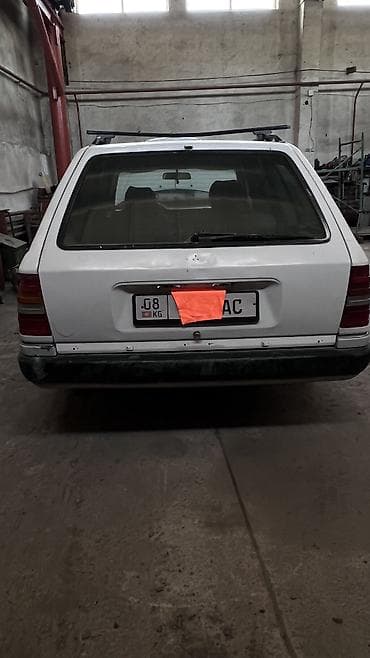 bis vip: Mercedes-Benz 220: 1993 г., 2.2 л, Механика, Бензин, Универсал — 2
