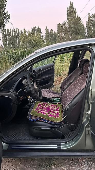 Volkswagen Passat: 2003 г., 2 л, Механика, Бензин, Седан — 9